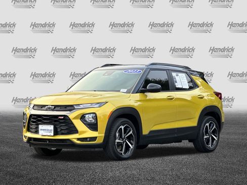 Used 2023 Chevrolet TrailBlazer RS w/ Sun and Liftgate Package image 9