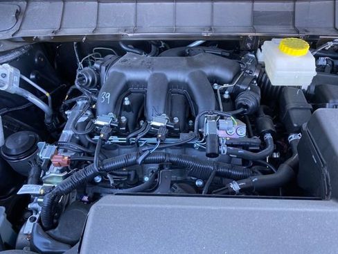 New 2025 Nissan Pathfinder Platinum image 28