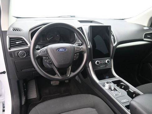 Used 2024 Ford Edge SE w/ Black Appearance Package image 14