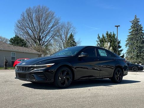 New 2026 Hyundai Elantra Sport FWD image 2