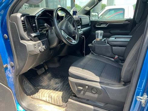 Used 2023 Chevrolet Silverado 1500 RST AWD/4WD image 17