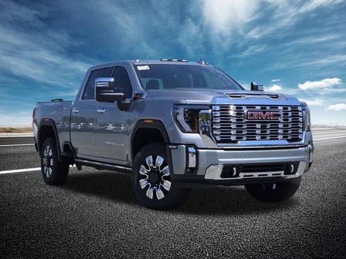 New 2026 GMC Sierra 2500 Denali w/ Denali Reserve Package AWD/4WD image 2