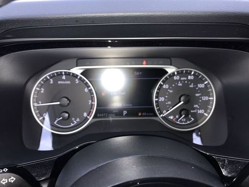 Used 2023 Nissan Pathfinder SL w/ Black Appearance Package image 15