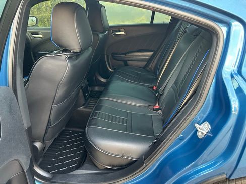 Used 2021 Dodge Charger SXT w/ Blacktop Package image 13