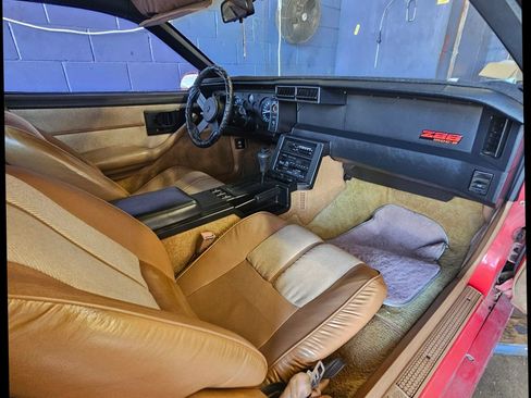 Used 1989 Chevrolet Camaro IROC-Z image 11