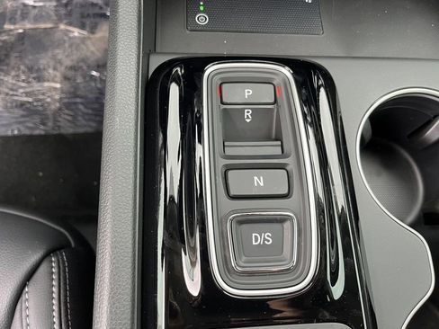 New 2025 Honda Pilot Touring image 19