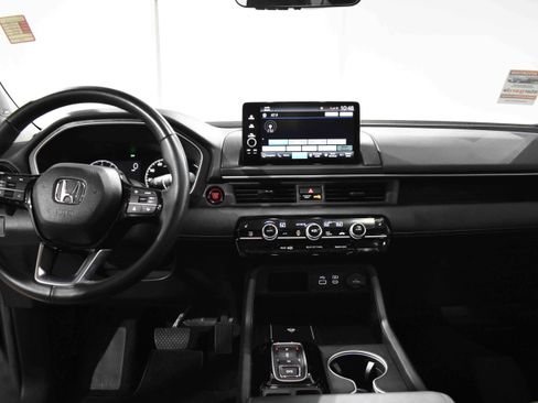 Used 2023 Honda Pilot Touring image 36