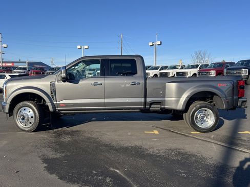 New 2026 Ford F450 Lariat w/ Lariat Premium Package image 13