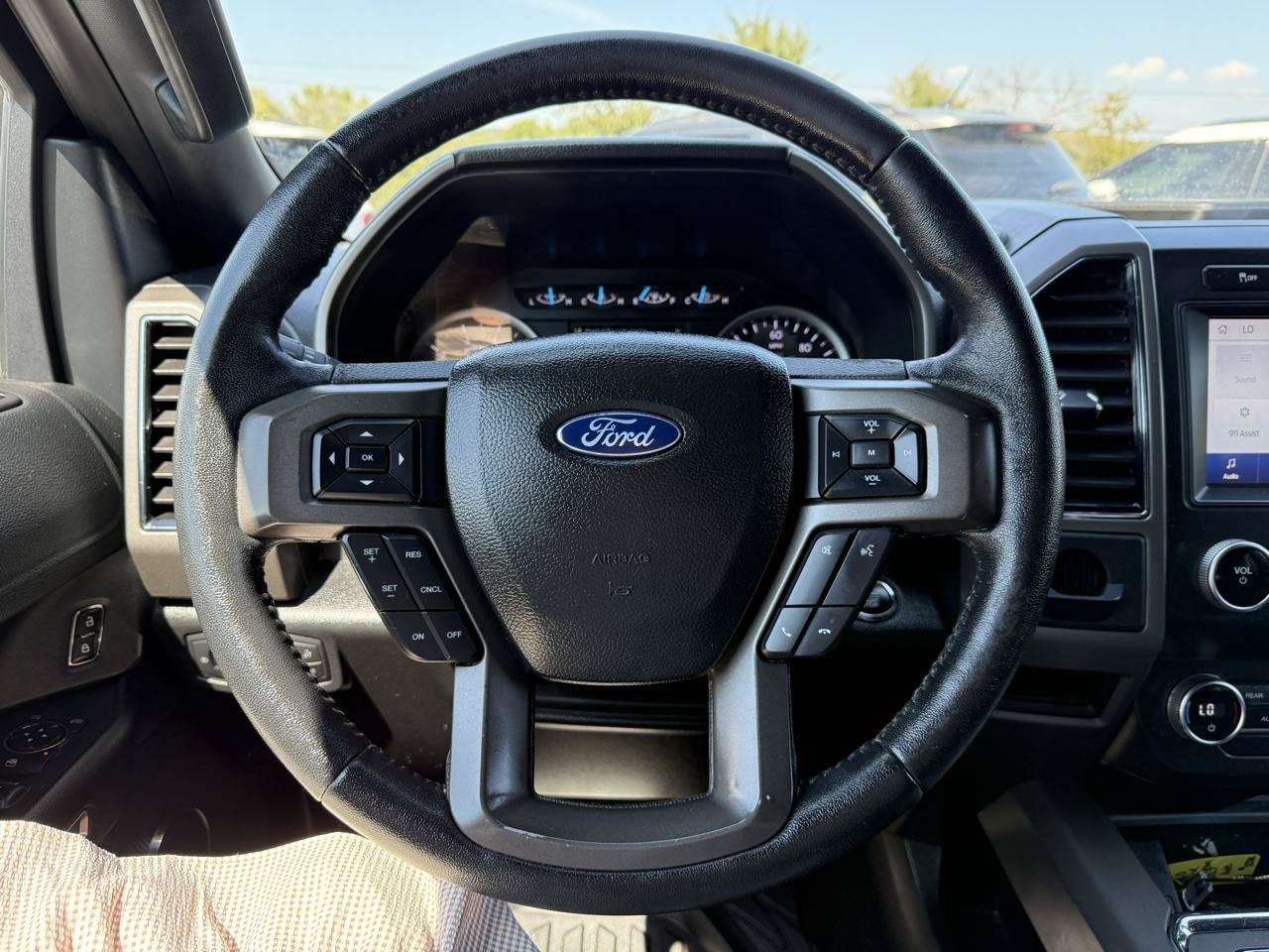 Used 2020 Ford Expedition XLT w/ Equipment Group 201A RWD image 24