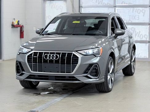 Used 2021 Audi Q3 2.0T Premium w/ Convenience Package AWD/4WD image 3