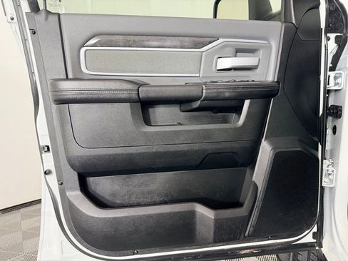 Used 2023 RAM 2500 Big Horn w/ Level 1 Equipment Group image 27