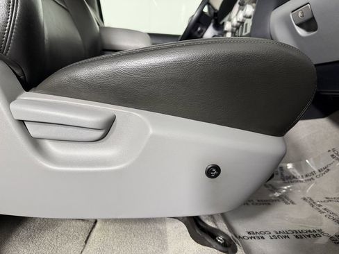 Used 2010 Toyota Tundra SR5 AWD/4WD image 32