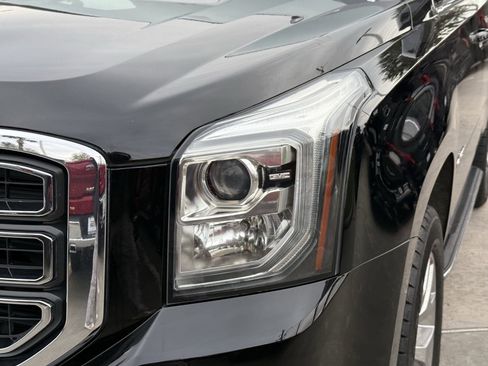 Used 2020 GMC Yukon SLE w/ SLE Value Package image 11