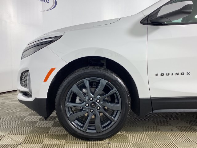Certified 2024 Chevrolet Equinox RS AWD/4WD image 30