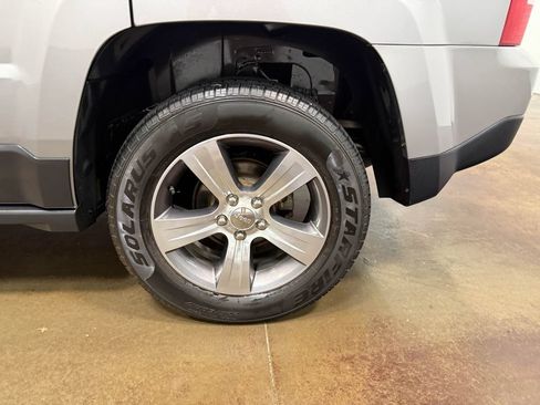 Used 2017 Jeep Patriot High Altitude AWD/4WD image 90