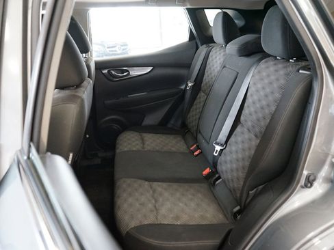 Used 2018 Nissan Rogue Sport SV image 41