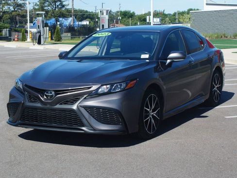 Used 2023 Toyota Camry SE w/ Audio Upgrade Package FWD image 22