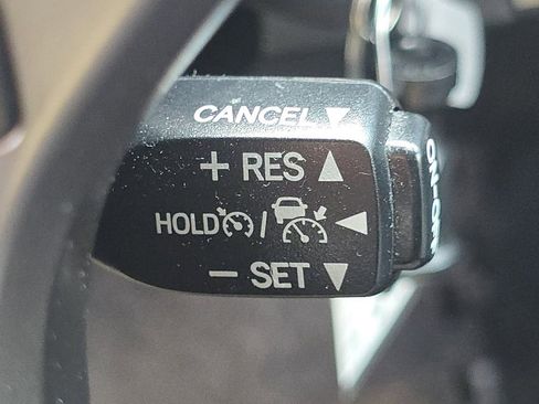 Used 2019 Toyota Tacoma SR5 image 32