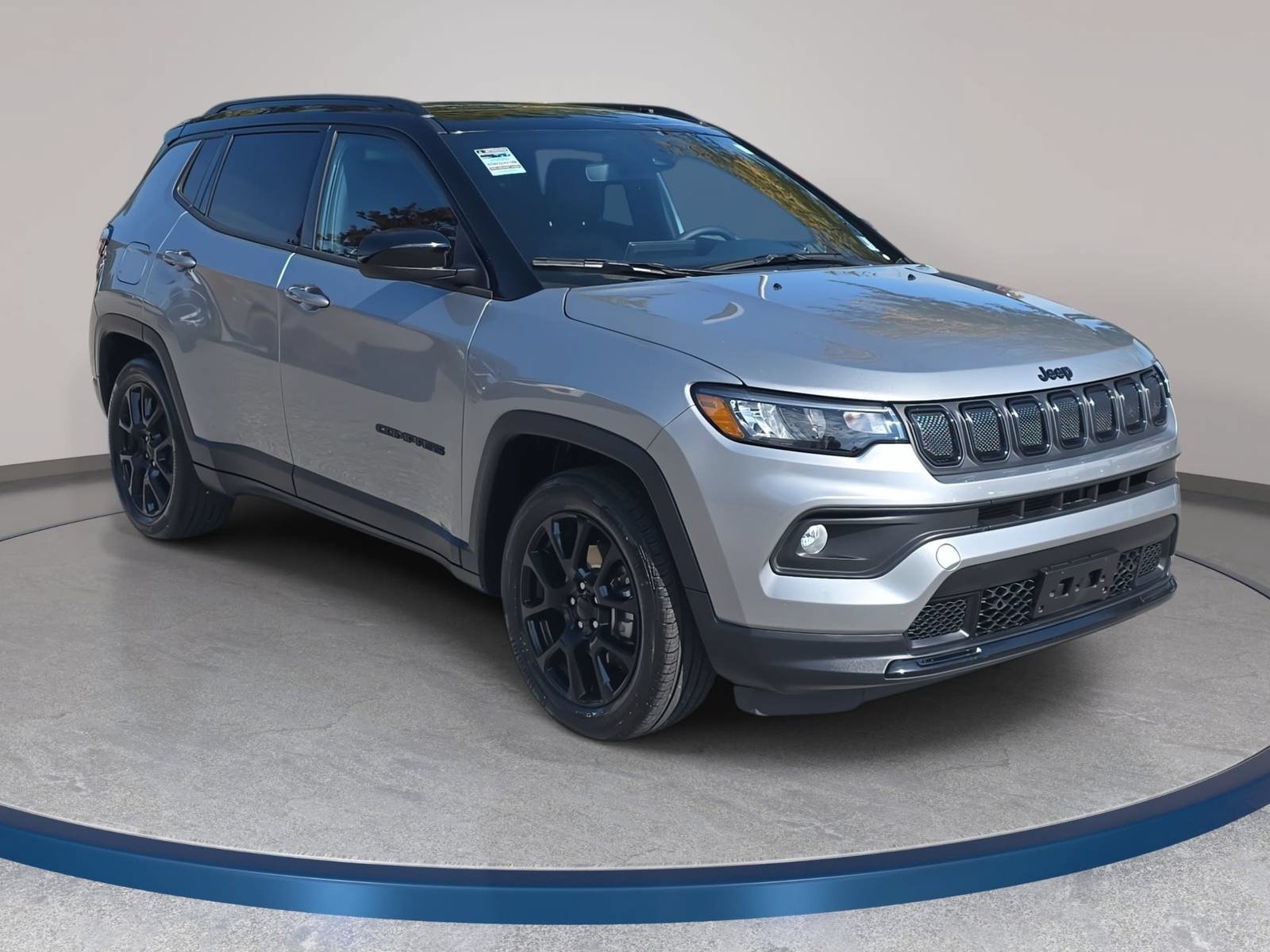 Used 2022 Jeep Compass Latitude w/ Sun and Sound Group FWD image 3