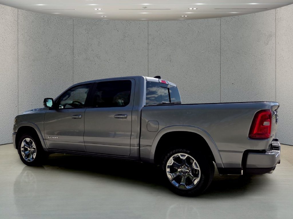 Used 2025 RAM 1500 Big Horn AWD/4WD image 9