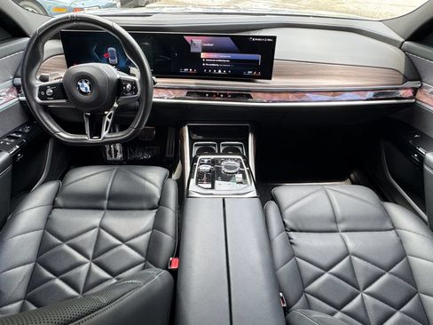 Used 2023 BMW 740i w/ Parking Assistance Package RWD image 34