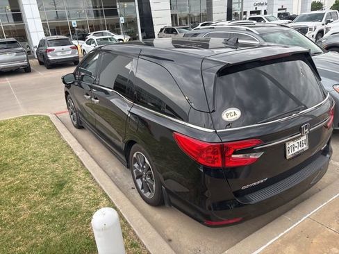Used 2022 Honda Odyssey Elite image 4