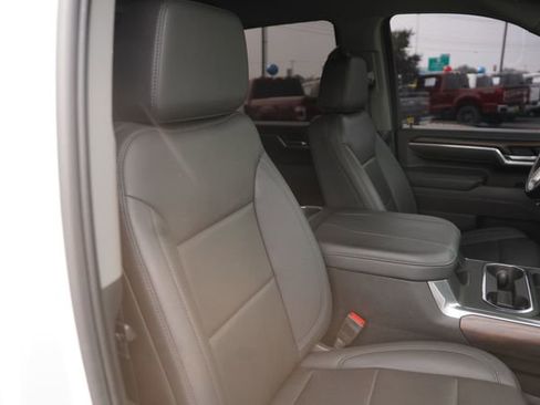 Used 2025 GMC Sierra 2500 SLT w/ SLT Convenience Package AWD/4WD image 19