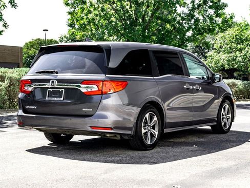 Used 2018 Honda Odyssey Touring image 5