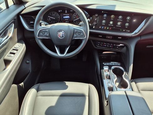 Used 2023 Buick Envision Essence image 2