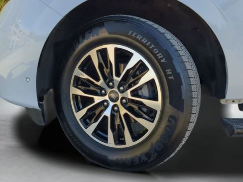 Certified 2025 Ford Expedition Platinum image 66