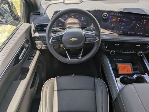 Used 2026 Chevrolet Tahoe Premier RWD image 16