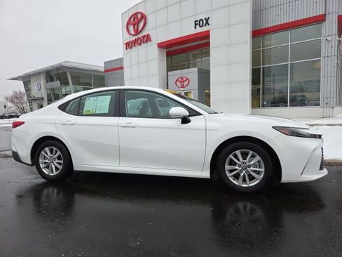 Used 2025 Toyota Camry LE image 1