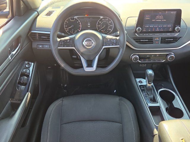 Used 2021 Nissan Altima 2.5 SV FWD image 14