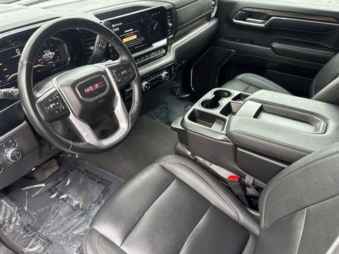 Used 2025 GMC Sierra 1500 SLT image 10