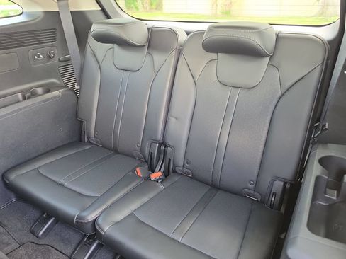 Used 2023 Kia Sorento S w/ Panoramic Sunroof Package FWD image 12