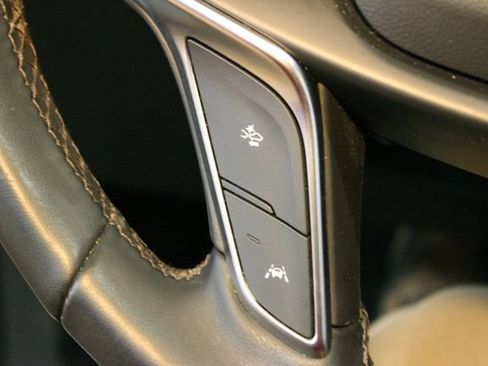 Used 2024 Cadillac XT5 Luxury FWD image 23