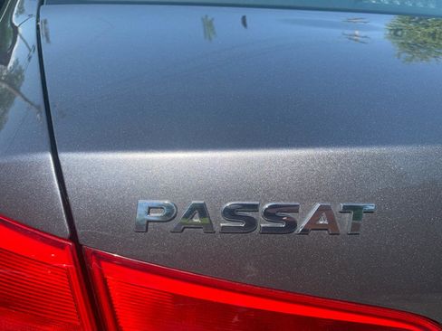 Used 2015 Volkswagen Passat 1.8T SE FWD image 28