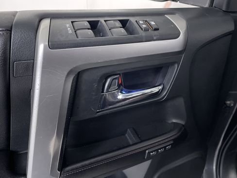 Used 2016 Toyota 4Runner Limited image 11