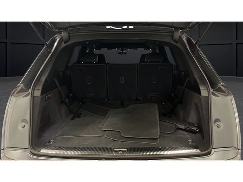 Used 2021 Audi SQ7 Premium Plus w/ Executive Package AWD/4WD image 27