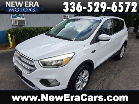 Used 2017 Ford Escape SE AWD/4WD image 1