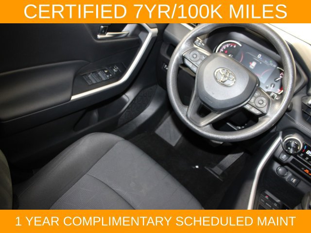 Used 2025 Toyota RAV4 XLE FWD image 16