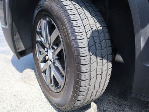 Used 2017 GMC Acadia SLT AWD/4WD image 21