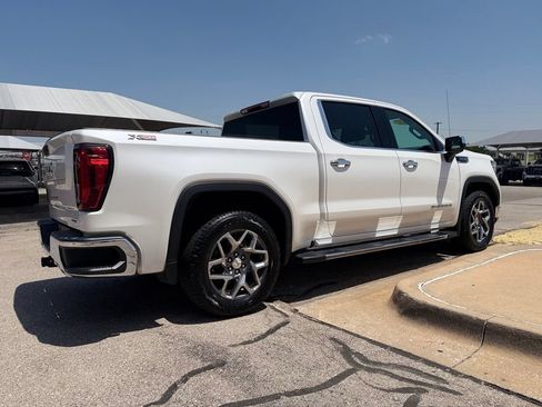 Used 2022 GMC Sierra 1500 SLT AWD/4WD image 4