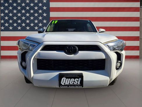 Used 2017 Toyota 4Runner SR5 Premium image 14