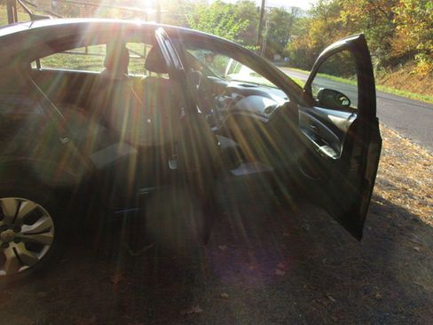 Used 2014 Chevrolet Cruze LS image 12