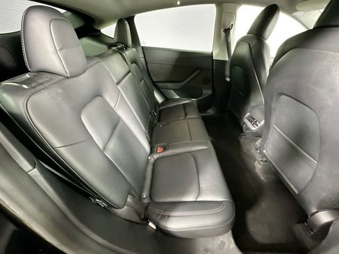 Used 2022 Tesla Model Y Performance AWD/4WD image 24