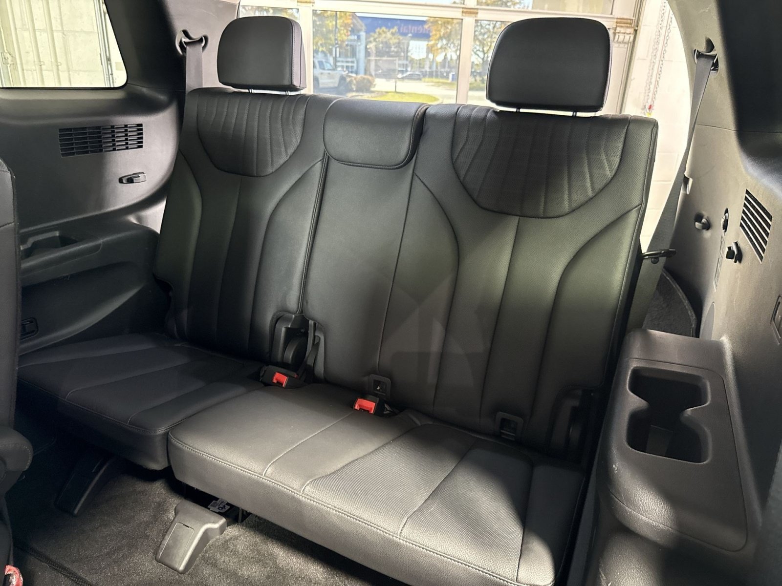Used 2023 Hyundai Palisade Limited w/ Cargo Package AWD/4WD image 27