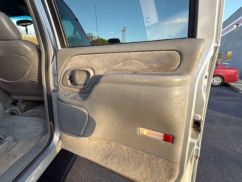 Used 1997 GMC Suburban 2500 w/ Marketing Opt Pkg 3 AWD/4WD image 14