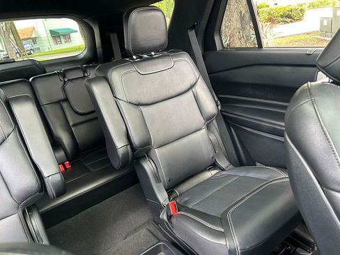 Used 2020 Ford Explorer ST w/ ST Street Pack AWD/4WD image 15