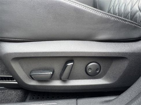 Used 2022 Nissan Rogue Platinum w/ Head-Up Display Package image 21